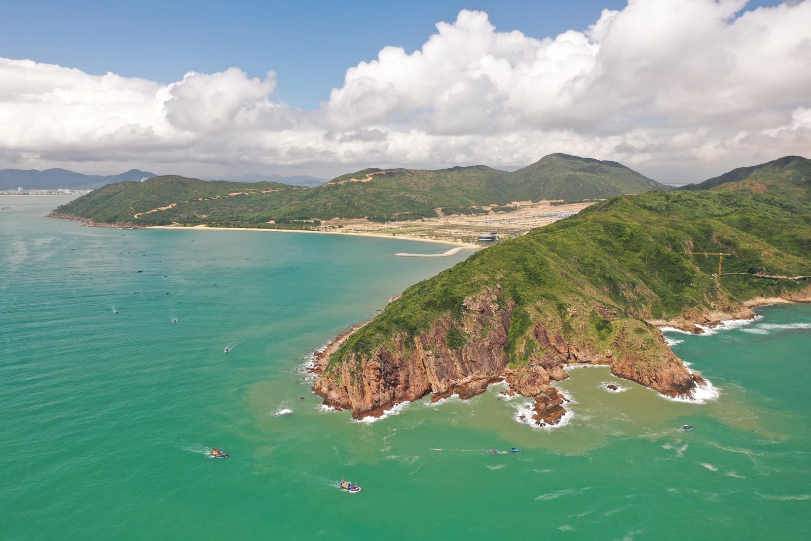 Vẽ đẹp hoang sơ của MerryLand Quy Nhơn